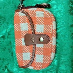 Dooney & Bourke